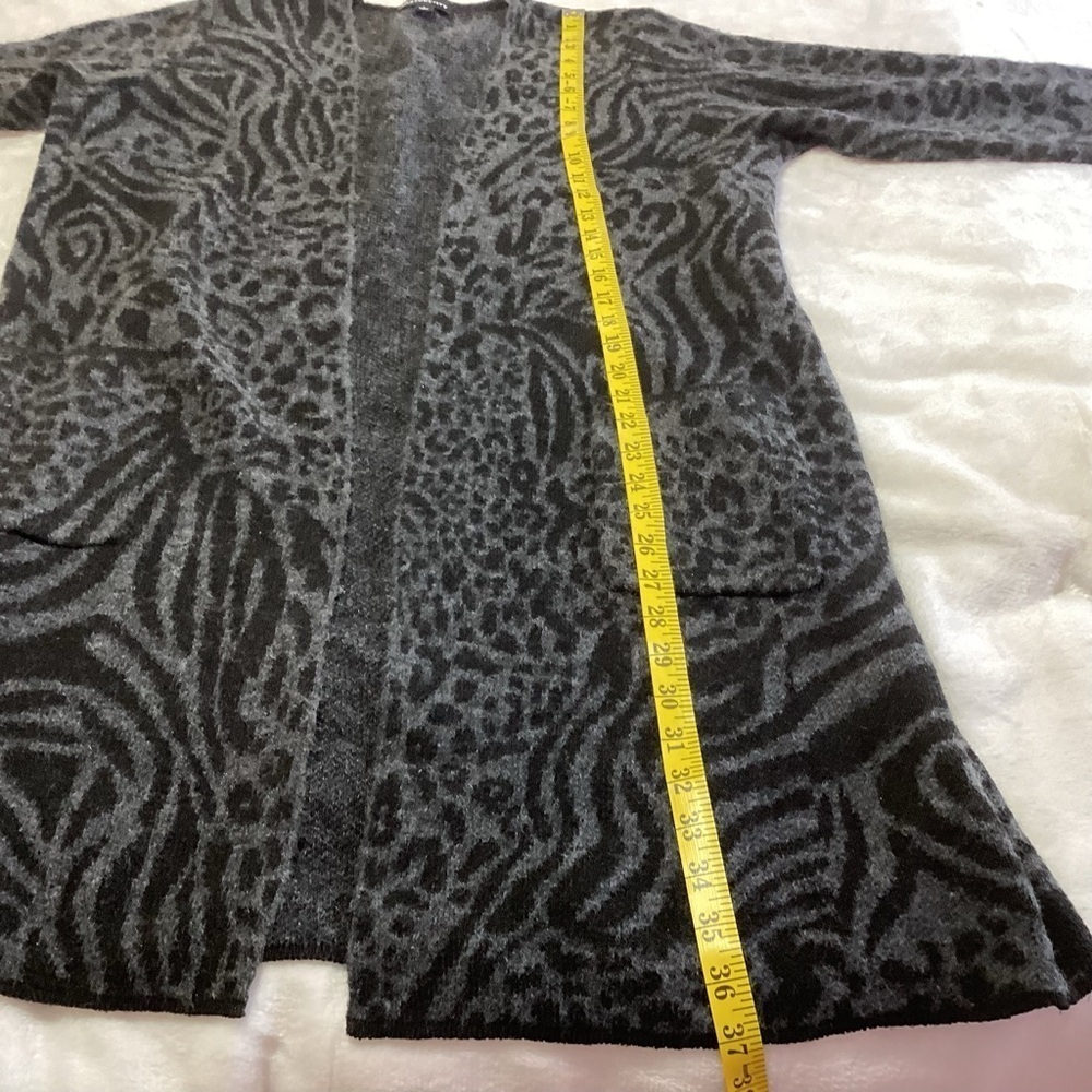 NWOT Fortune+Ivy Animal Print Longline Cardigan Sweater L Gray Black - Picture 6 of 8